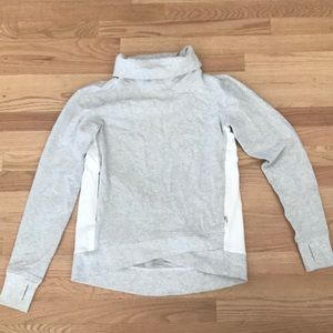 Cowl neck Sweatshirt